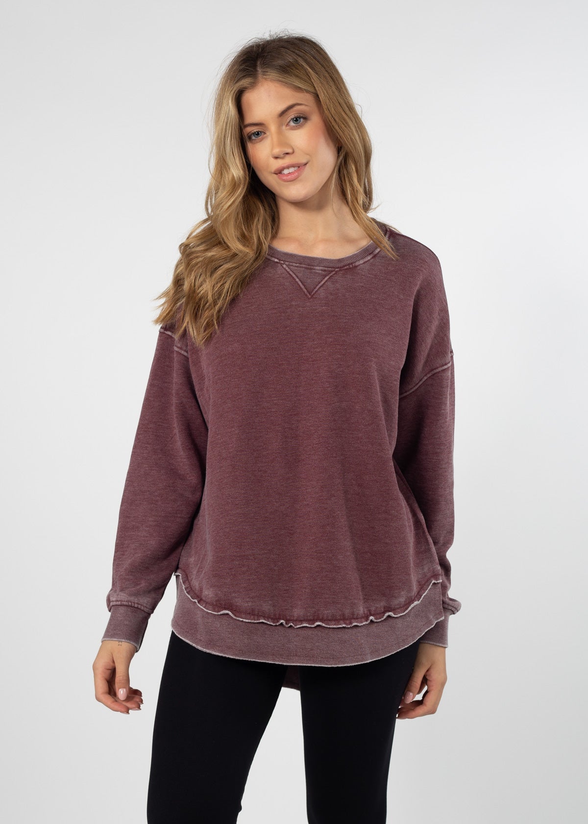 【新品】HLT Cherish Oversized Sweatshirt Oversized Embellished Sweatshirt - Cream/Cherish - Ladies